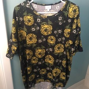 LulaRoe Irma tunic top.